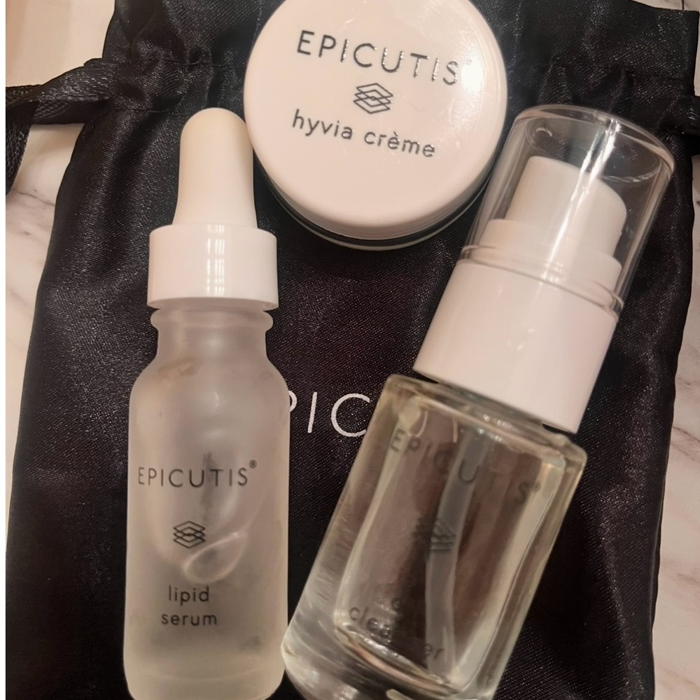 Skincare Set - White and Clear